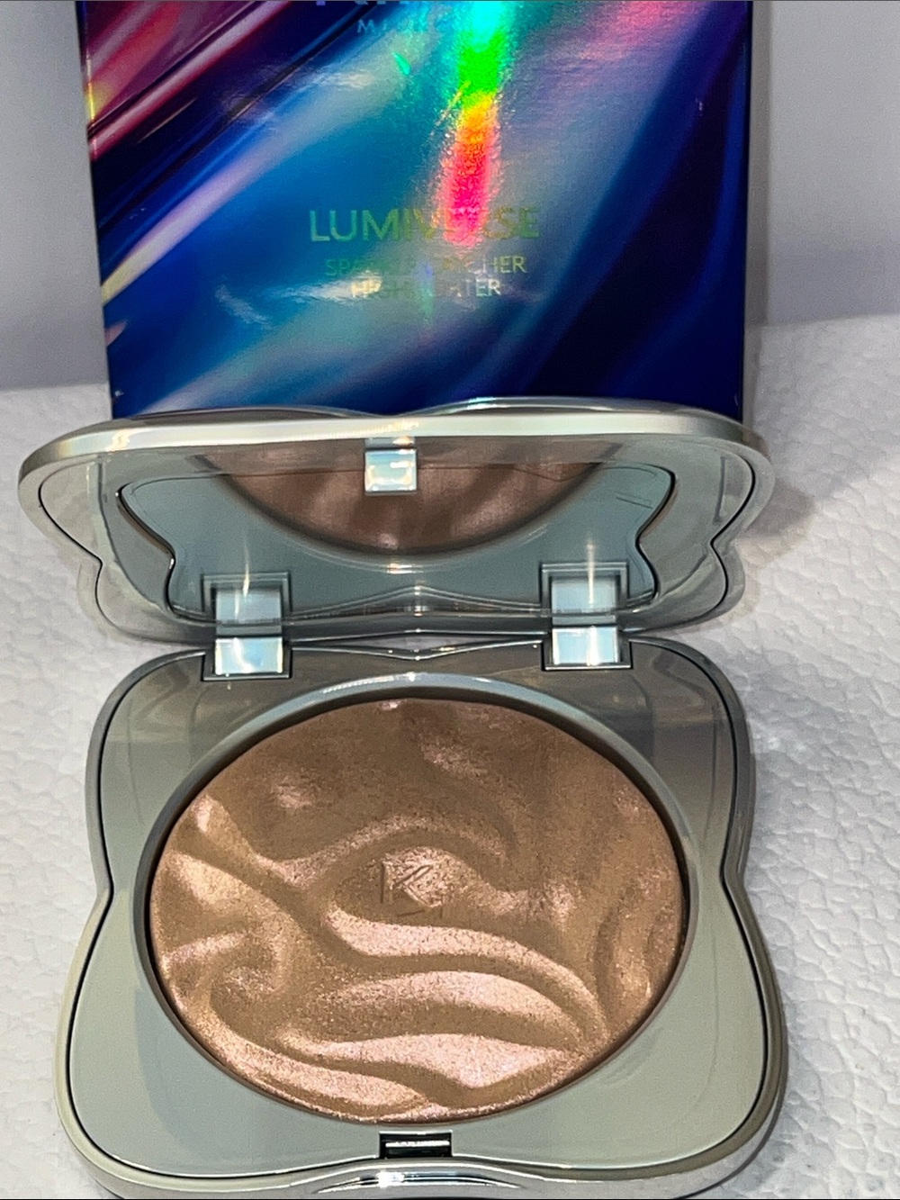 Kiko Milano Lumiverse Sparkle Catcher Highlighter 02 Lunar Dusk- Limited Edition